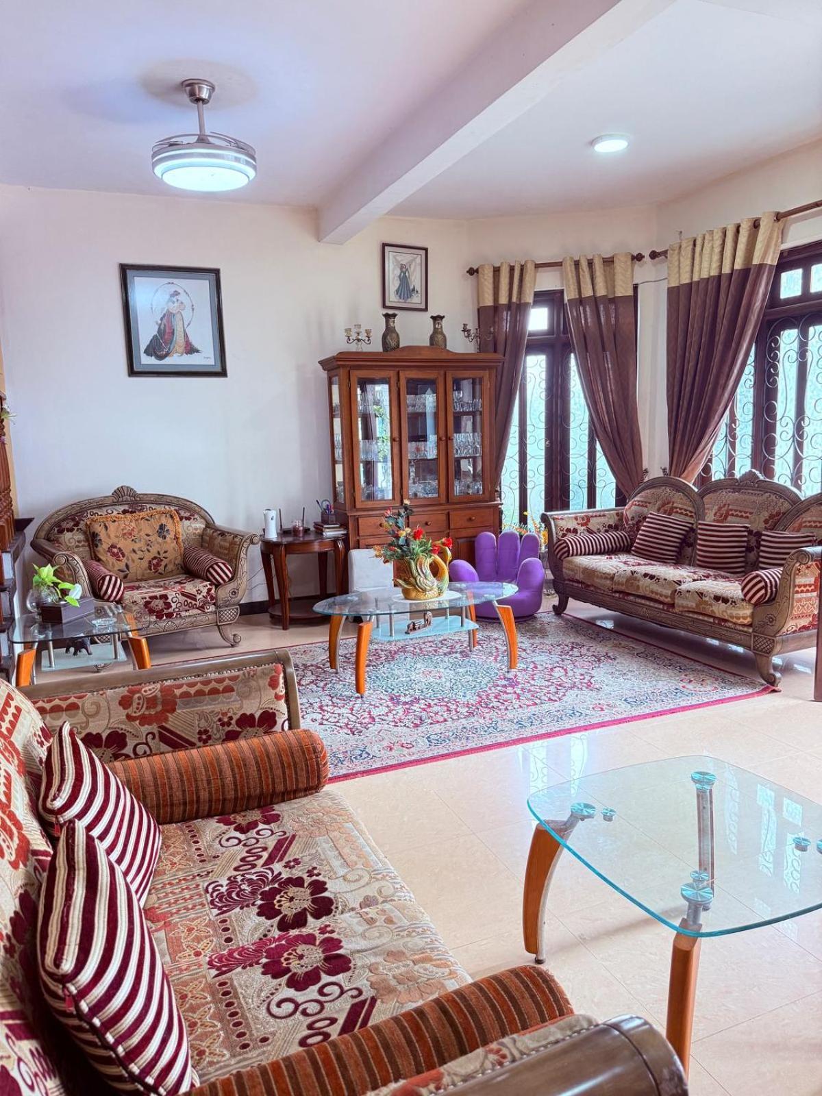 Resident View Homestay Kandy Eksteriør bilde