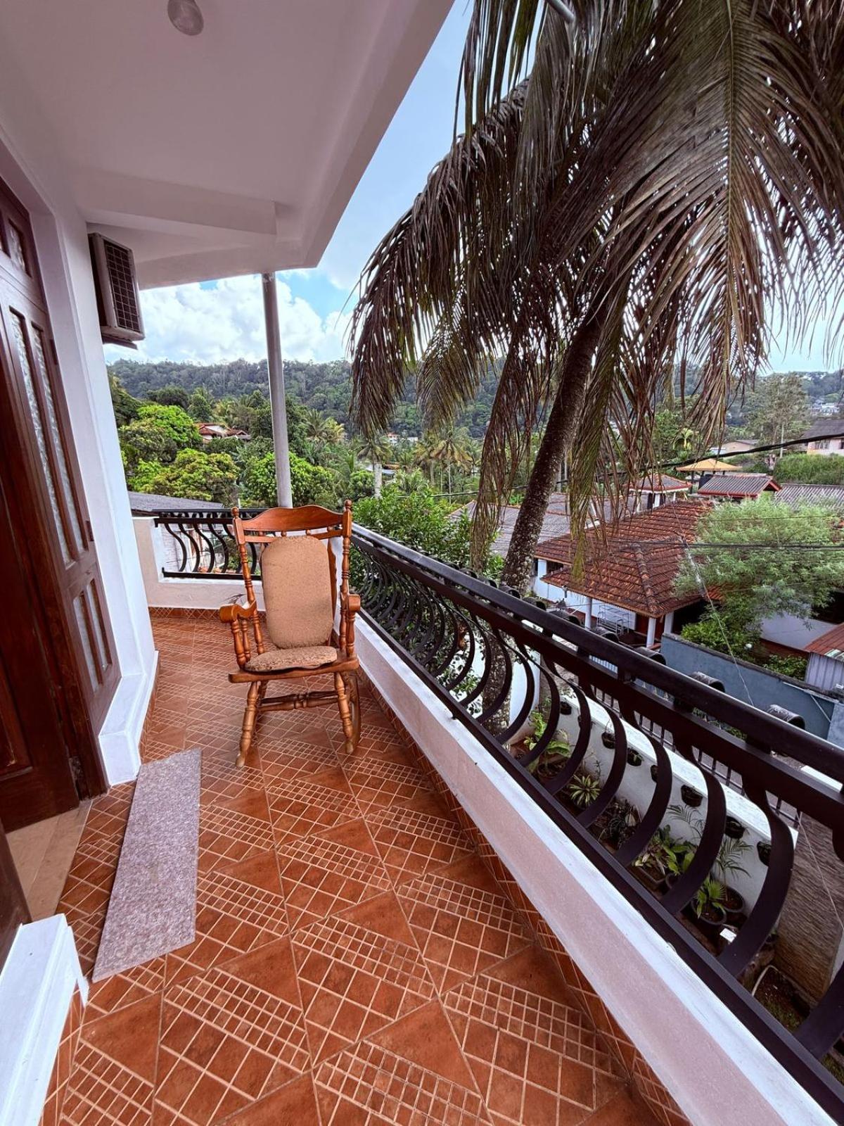 Resident View Homestay Kandy Eksteriør bilde