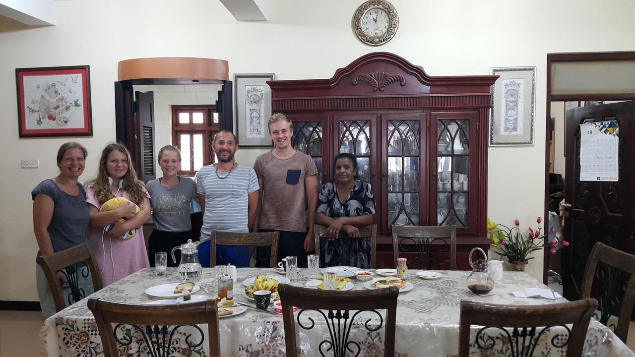 Resident View Homestay Kandy Eksteriør bilde
